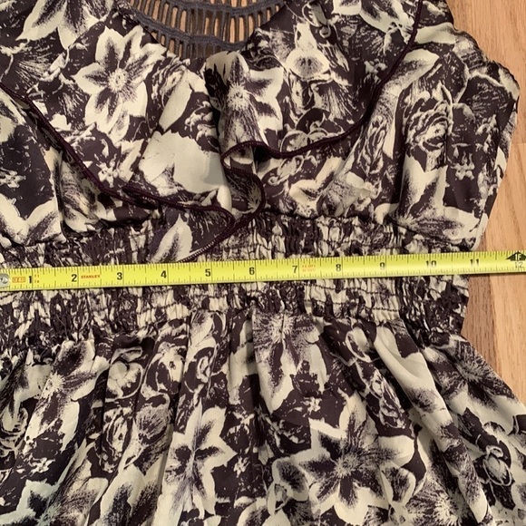 A’gaci Floral Sleeveless Ruffled Dress w/ Smocked Waist Purple & Cream Women’s S - Picture 11 of 13